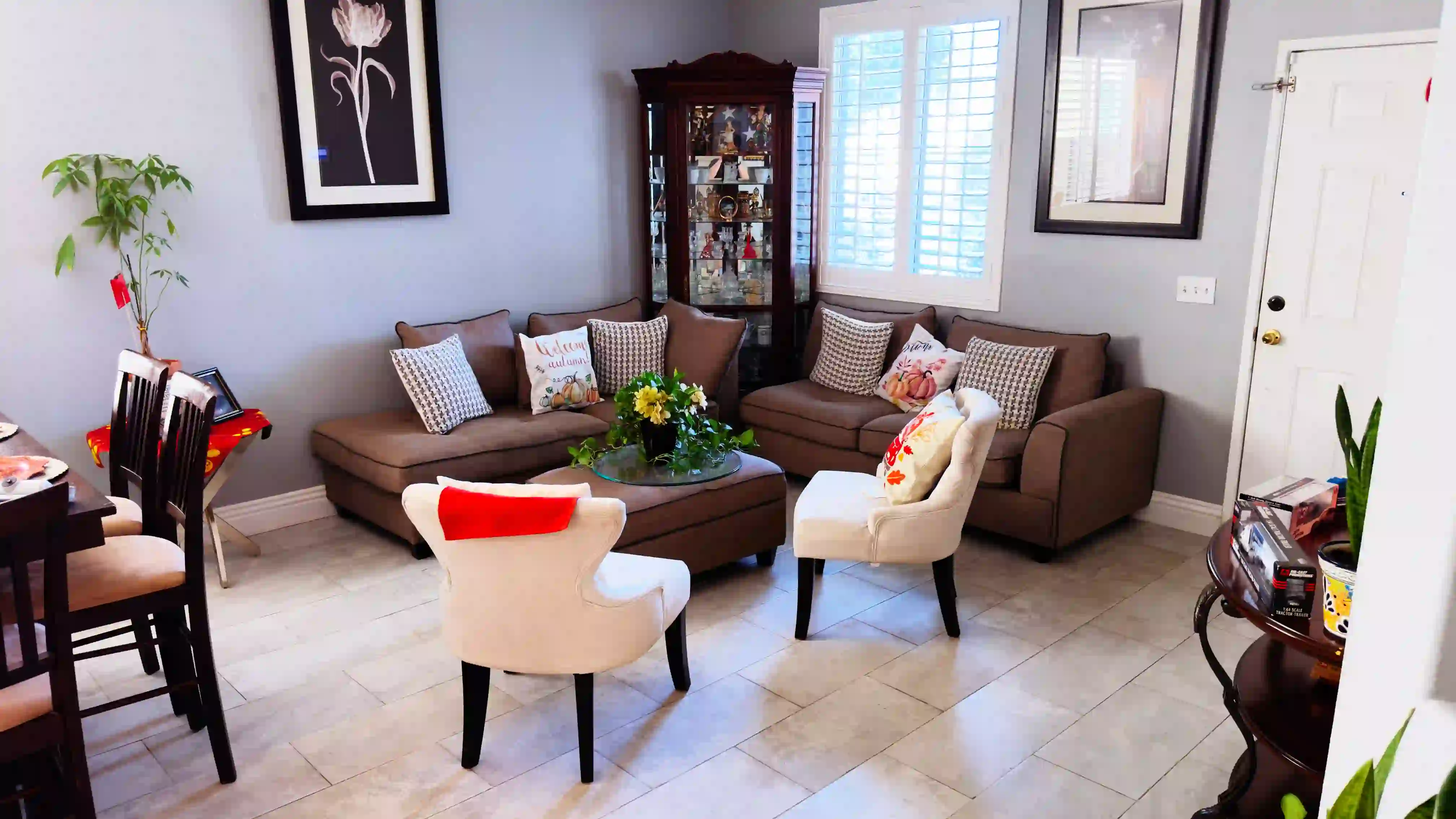 A thumbnail for a clickable image of the family room.
