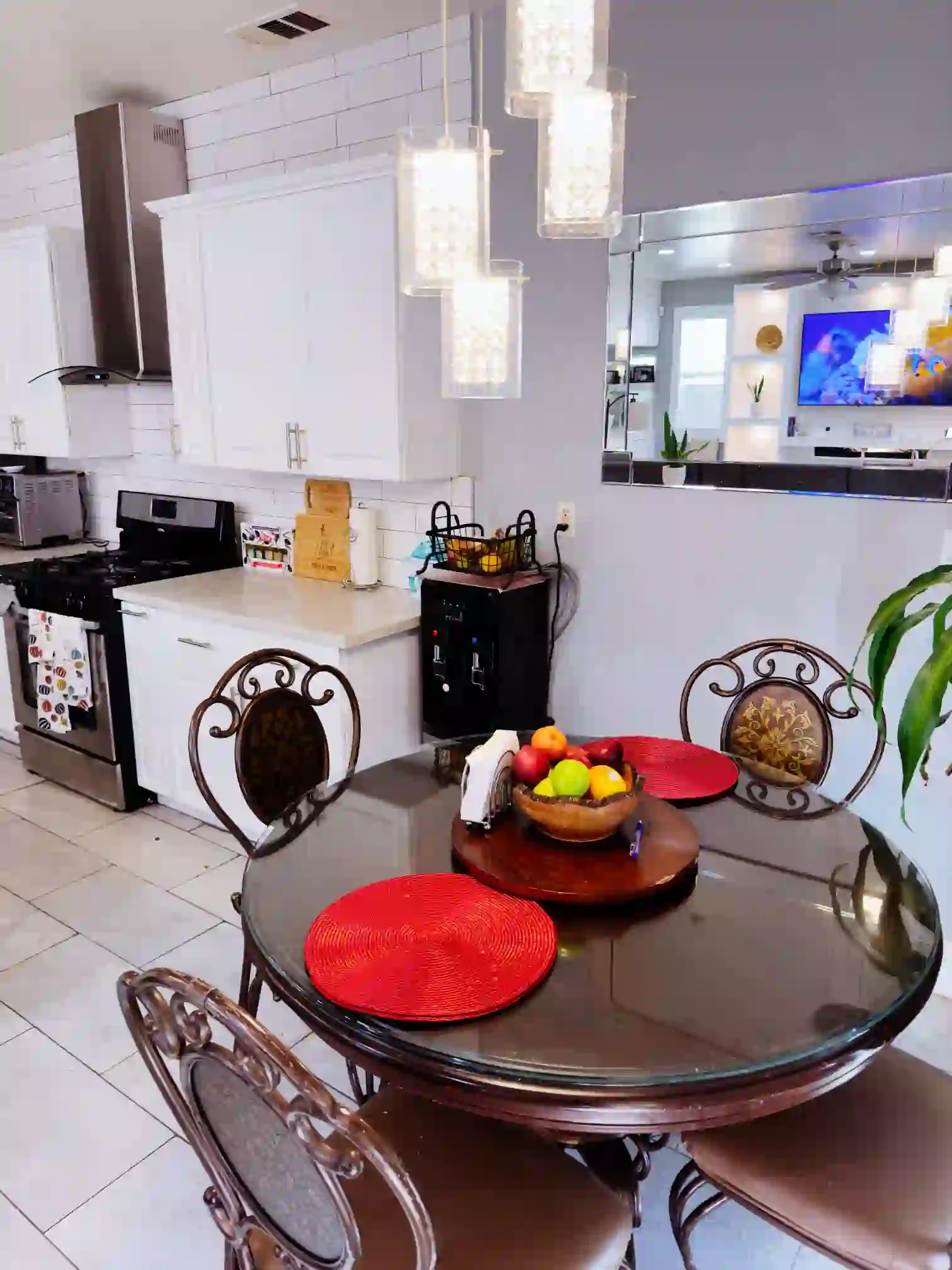 A thumbnail for a clickable image of the kitchen.