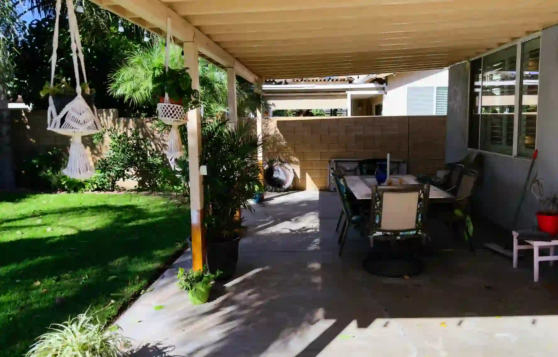 A thumbnail for a clickable image of the patio.