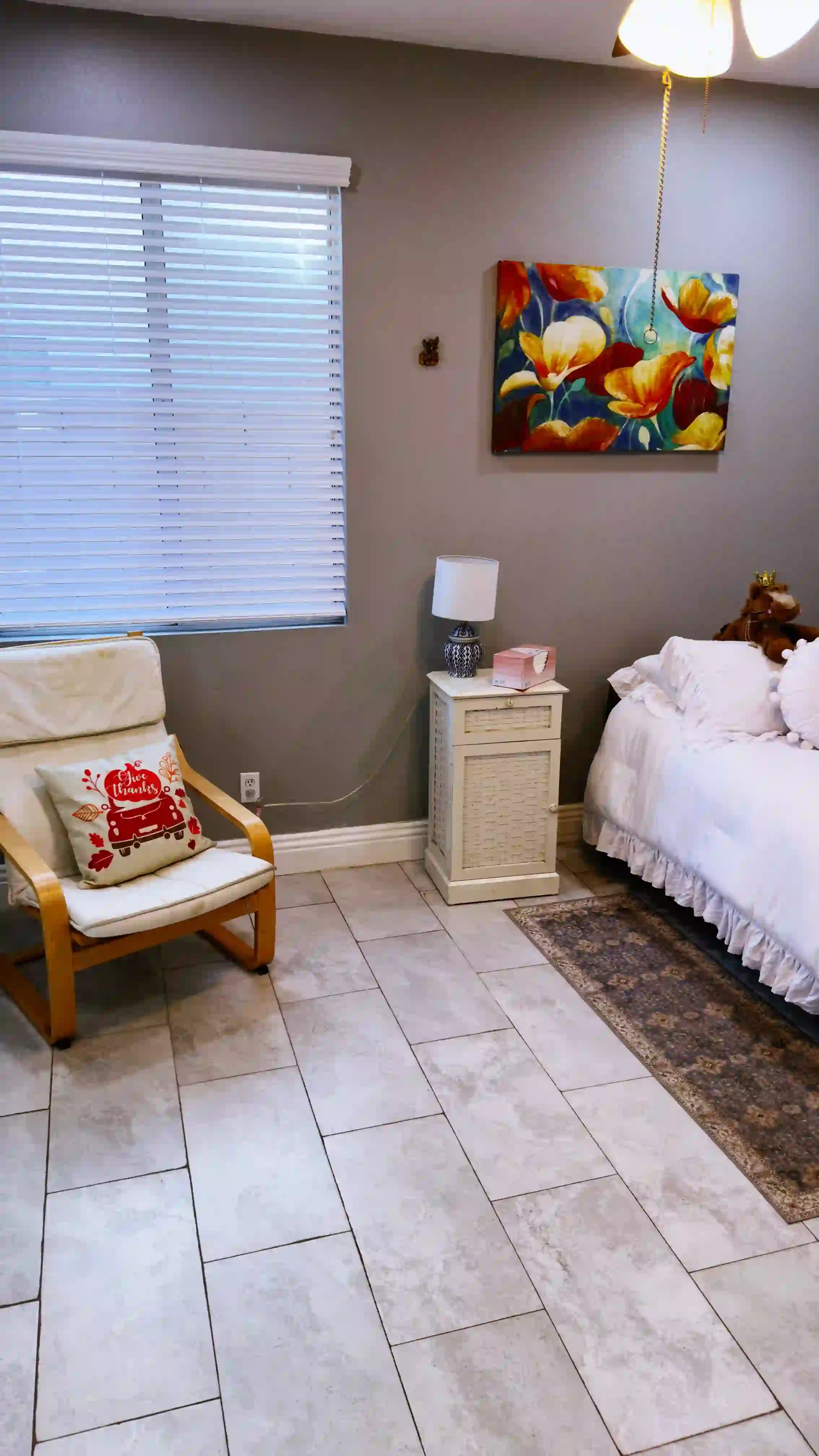A thumbnail for a clickable image of an available bedroom.